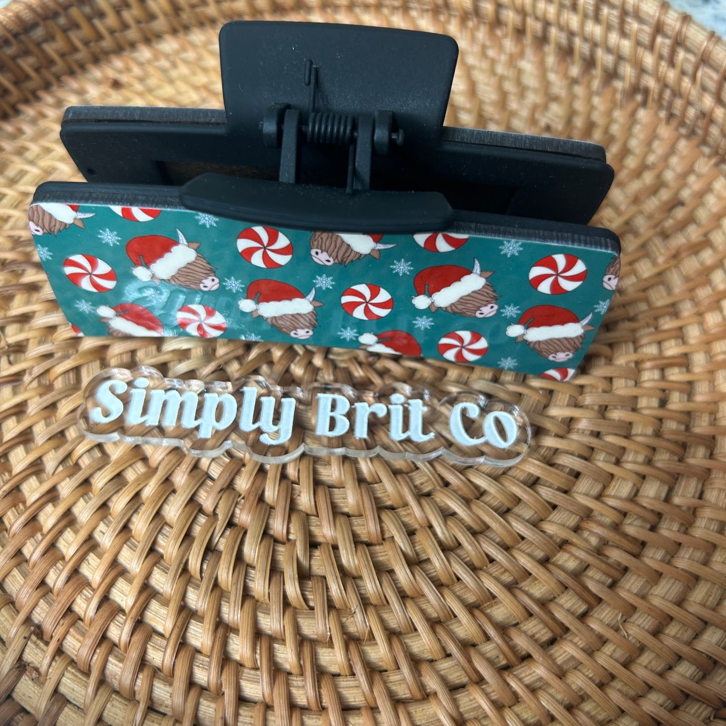 Green Peppermint Highland Cow Large Claw Clip