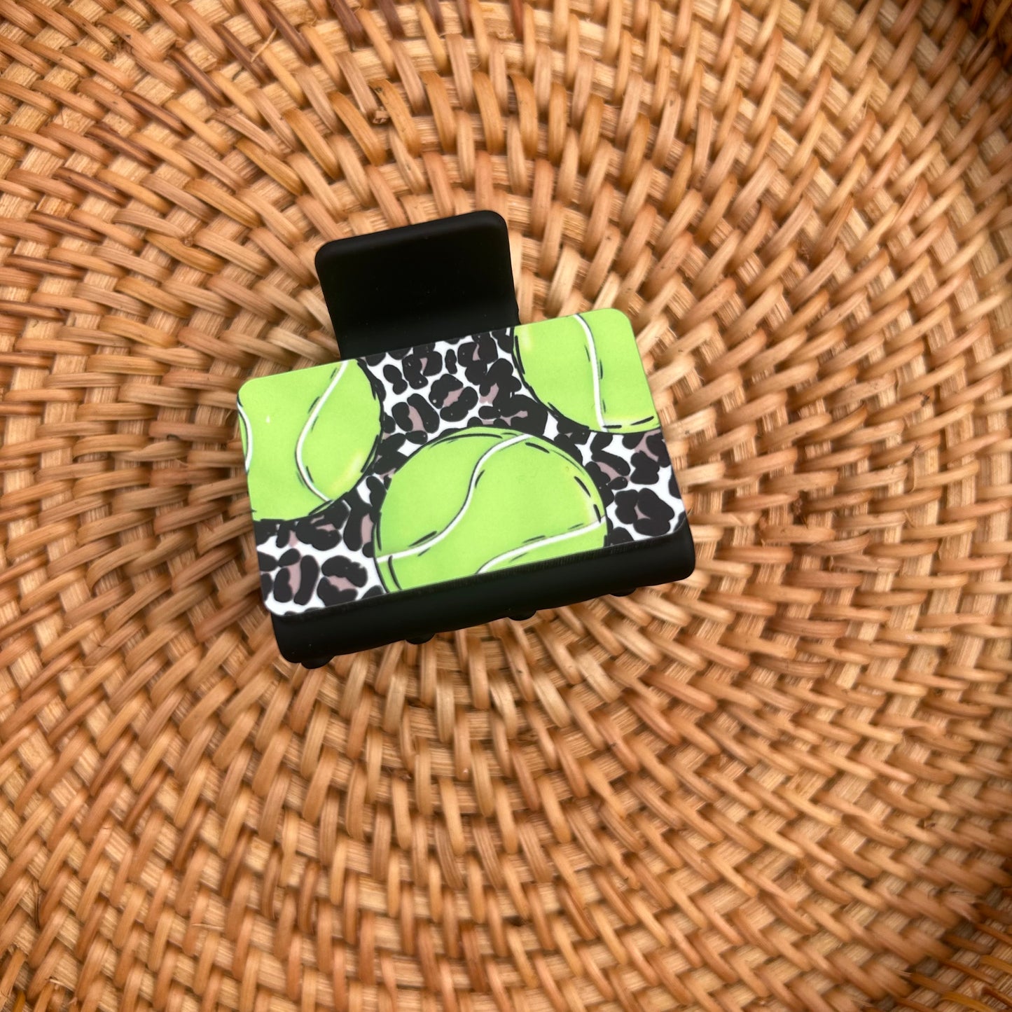 Tennis Small Claw Clip | Cheetah Background