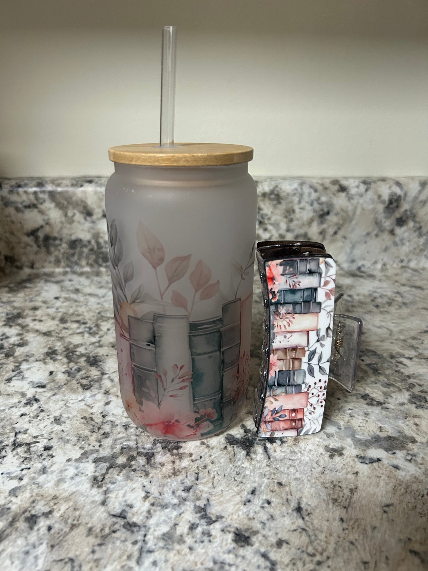 Books and Floral 16oz Libbey Glass